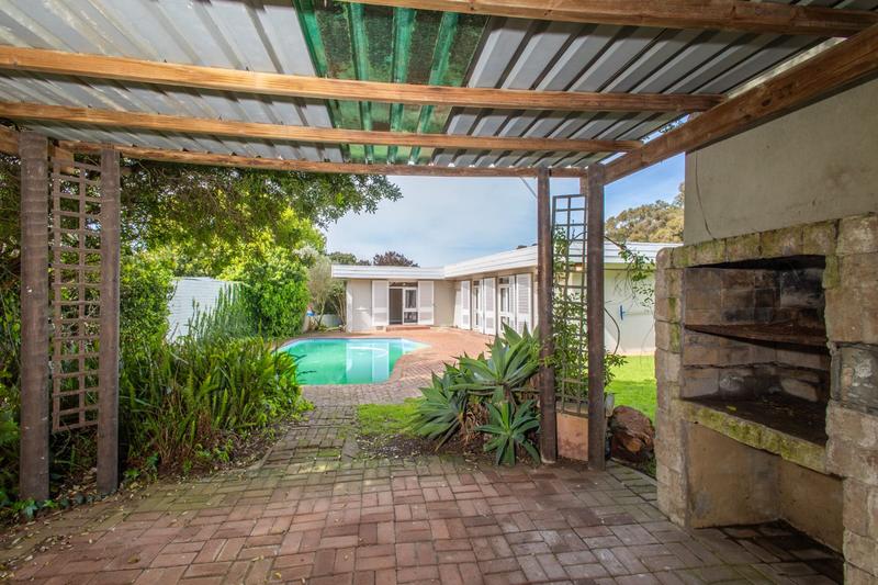 5 Bedroom Property for Sale in Valmary Park Western Cape